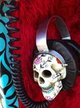 Djz Coffin & Giant Headphones 1 small