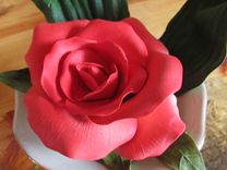 Big Beautiful Red Porcelain Rose In Lovely Base With Porcelain Leaves 4 small