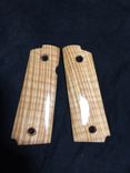 1911 Pistol Grips 1 small