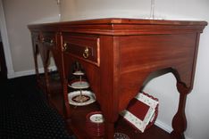 Fiddle Leg Sideboard 4 small