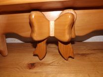 Country Display Shelf With 3d Ribbon. 2 small