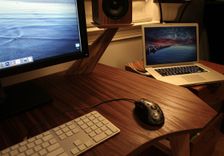 Bug Eye Gaming Or Audiophile Desk 3 small