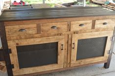 Kennel/Kitchen Island 1 small