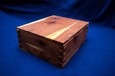 Cedar Natural-Hinge Box 3 small