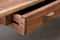 Caliper Desk 2 small