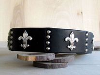 Dog Collar, Fleur De Lis, Latigo Leather 1 small