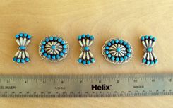 Vintage Authentic Native American Turquoise And Silver Dog Collar. 5 small