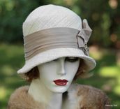 1920'S Cloche Hat In Ivory And Taupe Heavy Textured Fabric 1 small