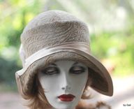 Casual To Formal Vintage 1920'S Cloche Hat In A Beige And Taupe 1 small