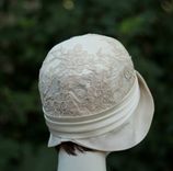 1920s Vintage Style Great Gatsby Cloche Wedding Hat In Ivory And Lace 4 small