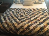 Agnes Quilt- Queen Sized 6 small