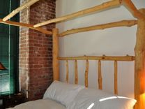 Sugar Maple Queen-Sized 4-Poster Canopy Bed 1 small
