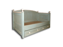 Picket Fence Day Bed 1 small