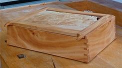 Horned Mahogany Keepsake Box 1 small