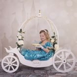 Snow White Carriage 1 small