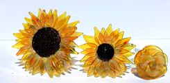Glass Sun Flower, Hand Blown And Gorgeous ! 4 small
