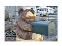 Chainsaw Carved Bear Mailbox 2 small