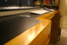The Xx Studio Workstation 4 small