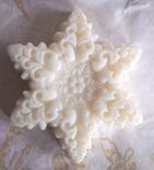 Snowflake Soap - Peppermint Vanilla Scent - Detailed Elaborate Soap 4 small