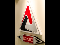 Custom Contemporary Sign Marketing Feature 1 small