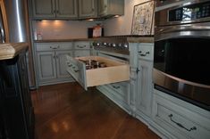 Verde Black 13 small