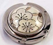 Foldable Purse Hook With Grey Plum Blossoms Design 1 small