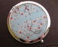 Double-Sided Compact Mirror With Cherry Blossom Sky Design 4 small