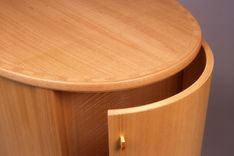 Chestnut & Spruce Oval Jewelry Cabinet 4 small