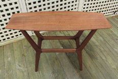 Mid Century Surboard Console Table In Quarter-Sawn Walnut 3 small