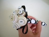 White Button Bouquet Guest Book Pen 1 small