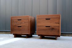 Walnut Bedroom Set - Dresser And Night Stands 5 small