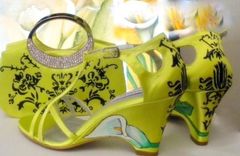 Lime Green Damask Set Of Shoes And Purse 4 small