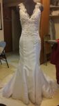 Stunning Beaded Lace Appliqued Wedding Gown 1 small