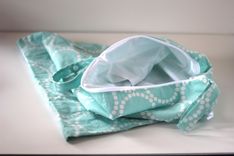 Xl Lay Flat Messy Bags (Wet Bags) - Aqua Pearl Bracelet 5 small