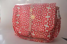 Messenger Bag With Deluxe Changing Pad 4 small