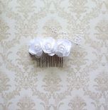 Victorian-Inspired Flower Girl Hair Comb With White Roses 3 small