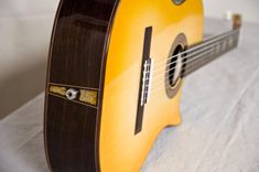 Bright-Side Classical Guitar 1 small