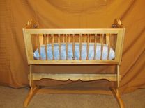 Maple Baby Cradle 1 small