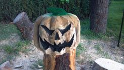Chainsaw Carved Jack-O-Lantern 1 small