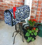 Blue Willow Broken China Mosaic Mailbox 4 small
