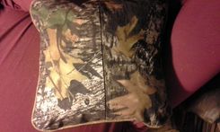 Camo Bedspread & Pillowcases & Throw Pillows 4 small