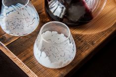 White Speckle J.R. Revolving Wine Decanter & Glasses 4 small