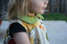 Floral Art Sleeveless Dress With Floral Hair Clip-Size 2 4 small