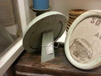 ( Sold)Vintage Shabby Maple Frames 5x7 With Glass Set 2 small