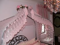 Lace Canopy W/Silk Flowers Crown 1 small