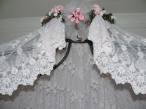 Lace Canopy W/Silk Flowers Crown 3 small