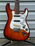 Solidbody Electric Guitar Strat 3/4 Size 1 small