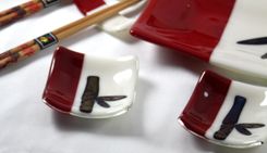 8-Piece Fused Glass Sushi Set With Bamboo Design 4 small