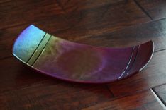 Curved Glass Platter With Iridiscent Red Design 1 small