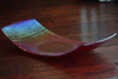 Curved Glass Platter With Iridiscent Red Design 5 small